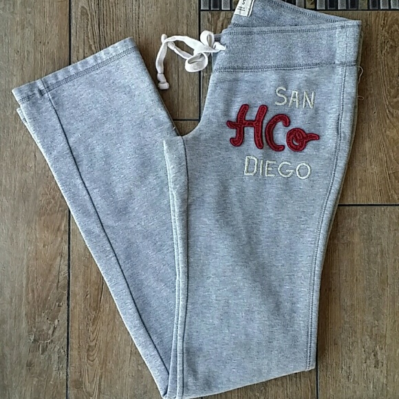 Hollister Pants - 🆕LISTING HOLLISTER STRAIGHT LEG SWEATS